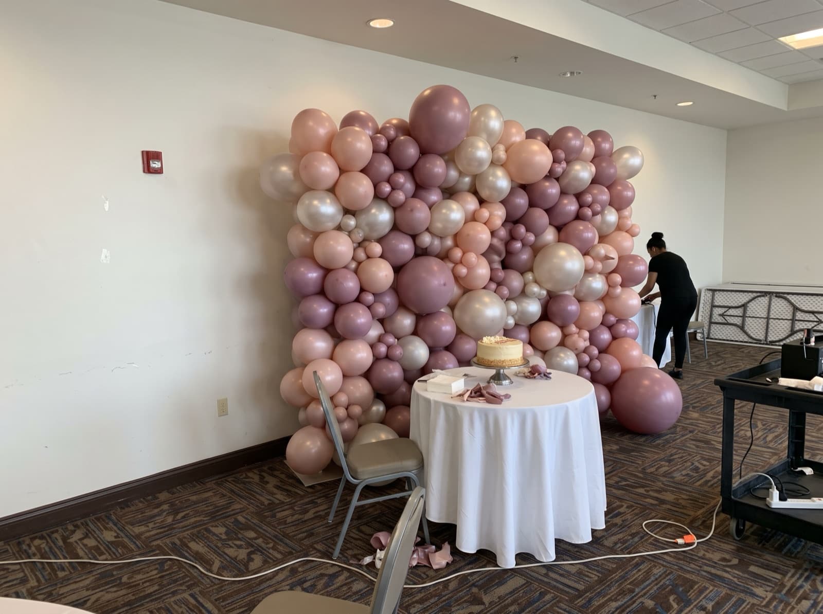 Organic balloon wall in blush, mauve and pearl